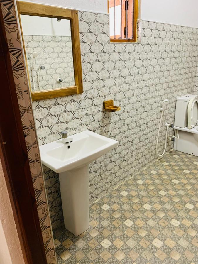 Chithru Bay Rooms & Hostel Arugam Bay Dış mekan fotoğraf