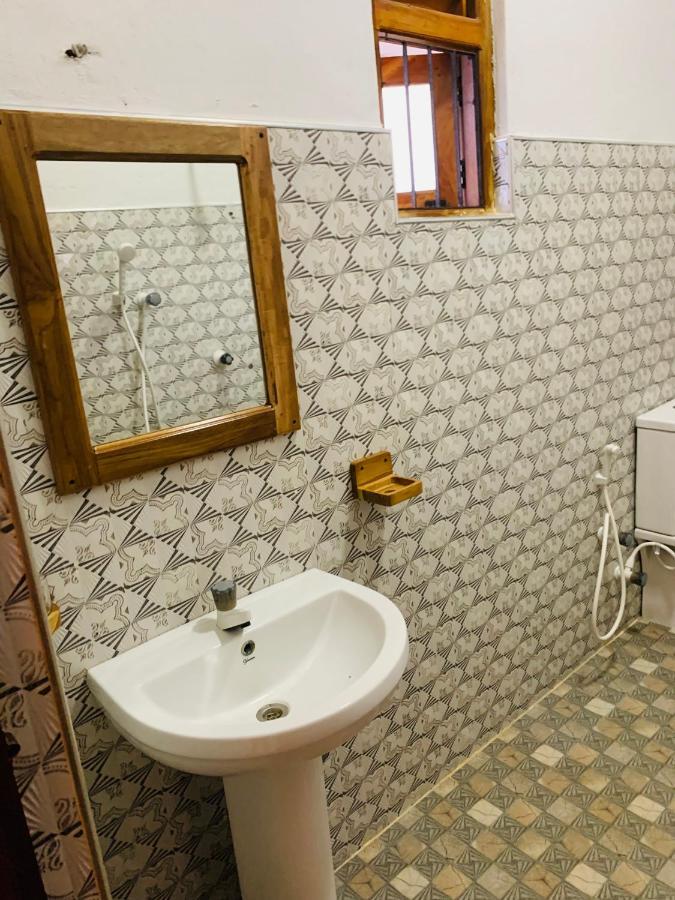 Chithru Bay Rooms & Hostel Arugam Bay Dış mekan fotoğraf
