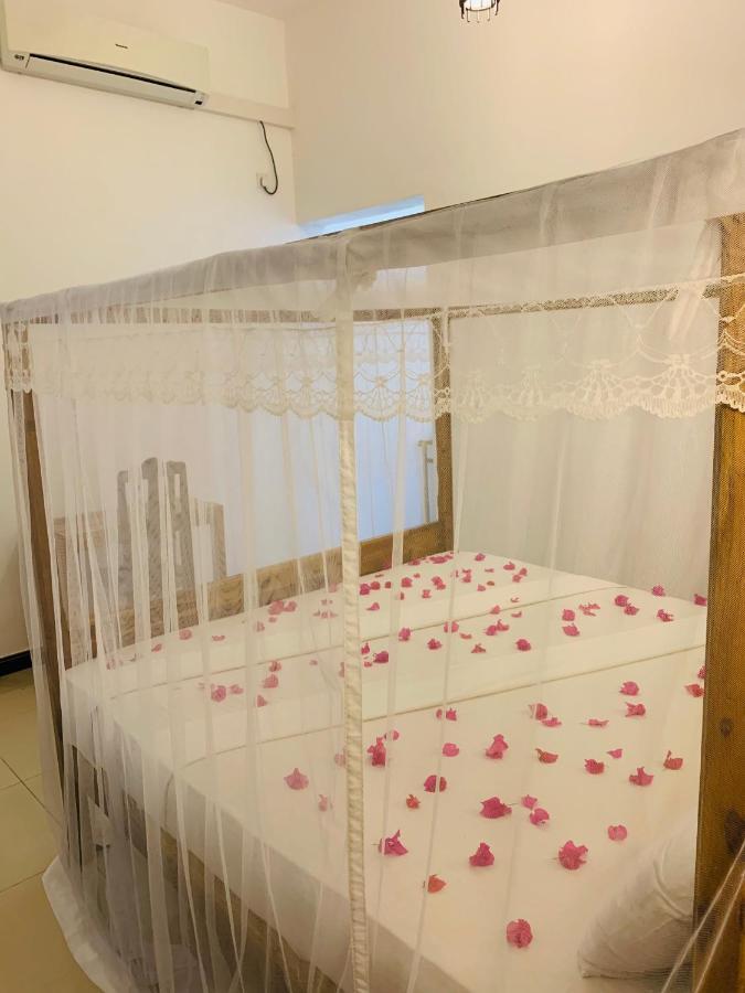 Chithru Bay Rooms & Hostel Arugam Bay Dış mekan fotoğraf