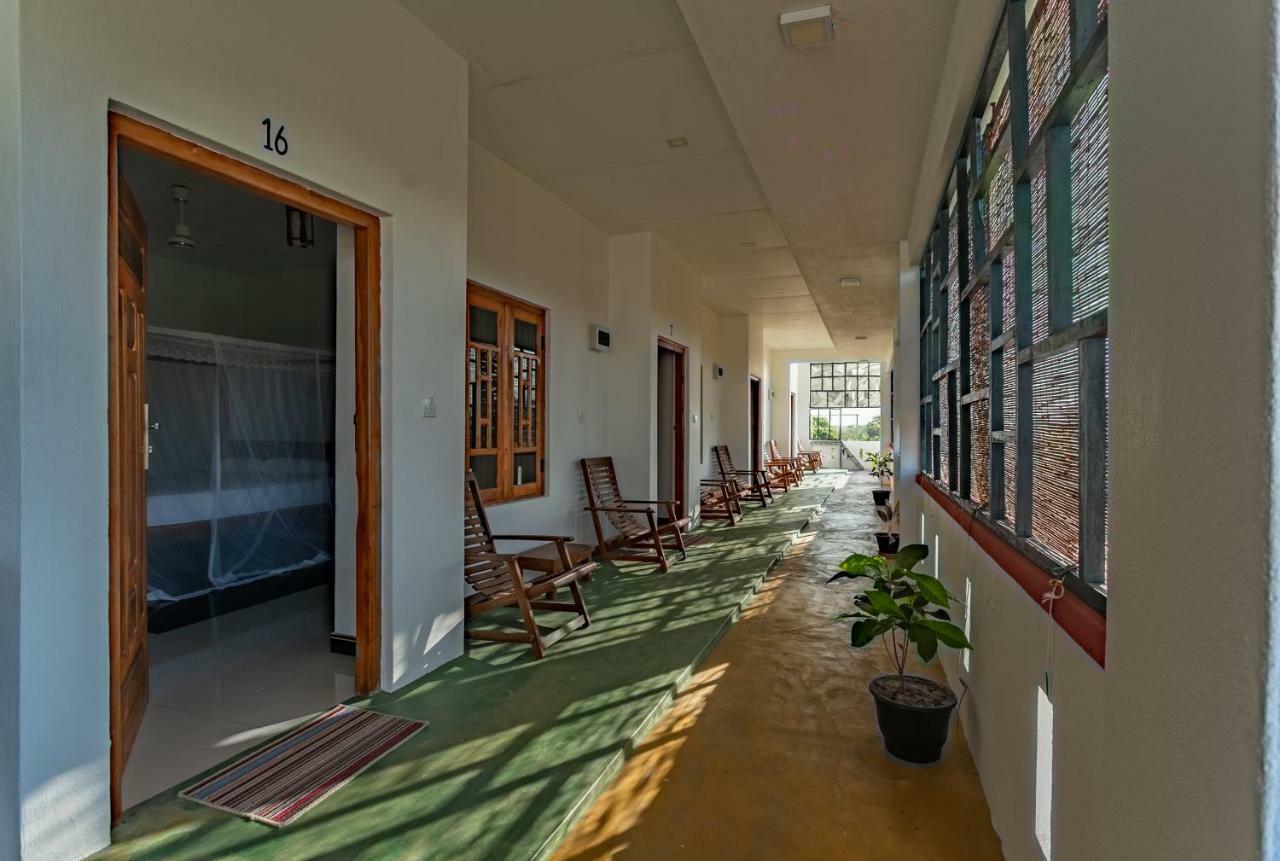 Chithru Bay Rooms & Hostel Arugam Bay Dış mekan fotoğraf